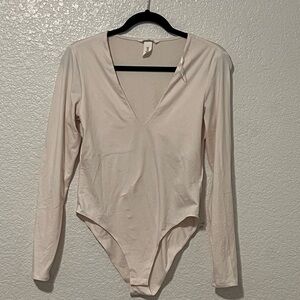H&M VNeck Bodysuit